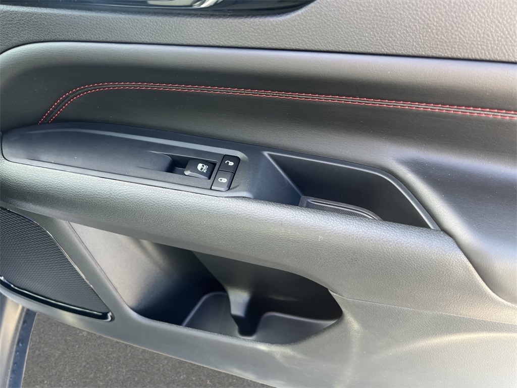 2026 Jeep Compass Trailhawk photo 14