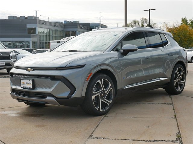 2025 Chevrolet Equinox EV 1LT photo 3