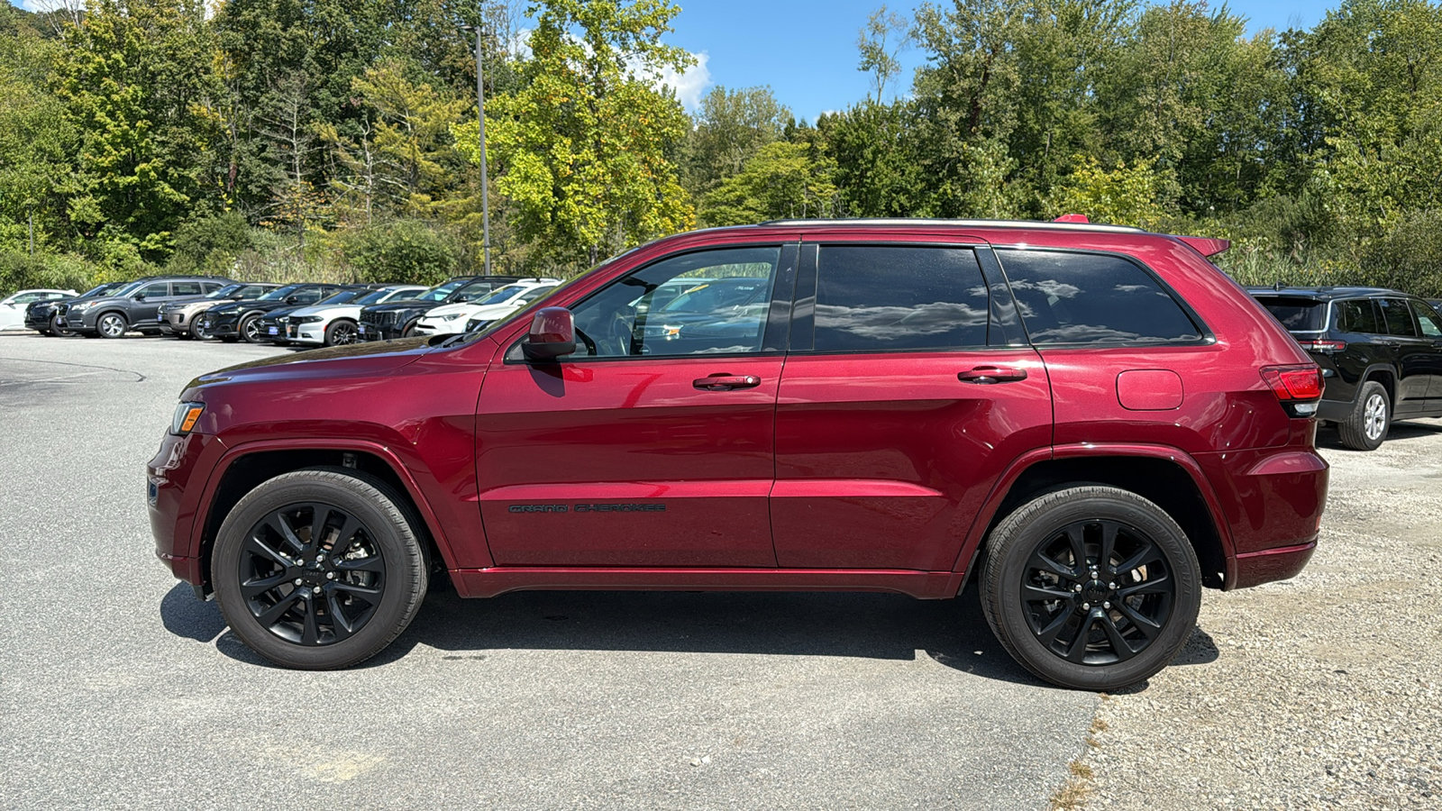 2021 Jeep Grand Cherokee Laredo X photo 5