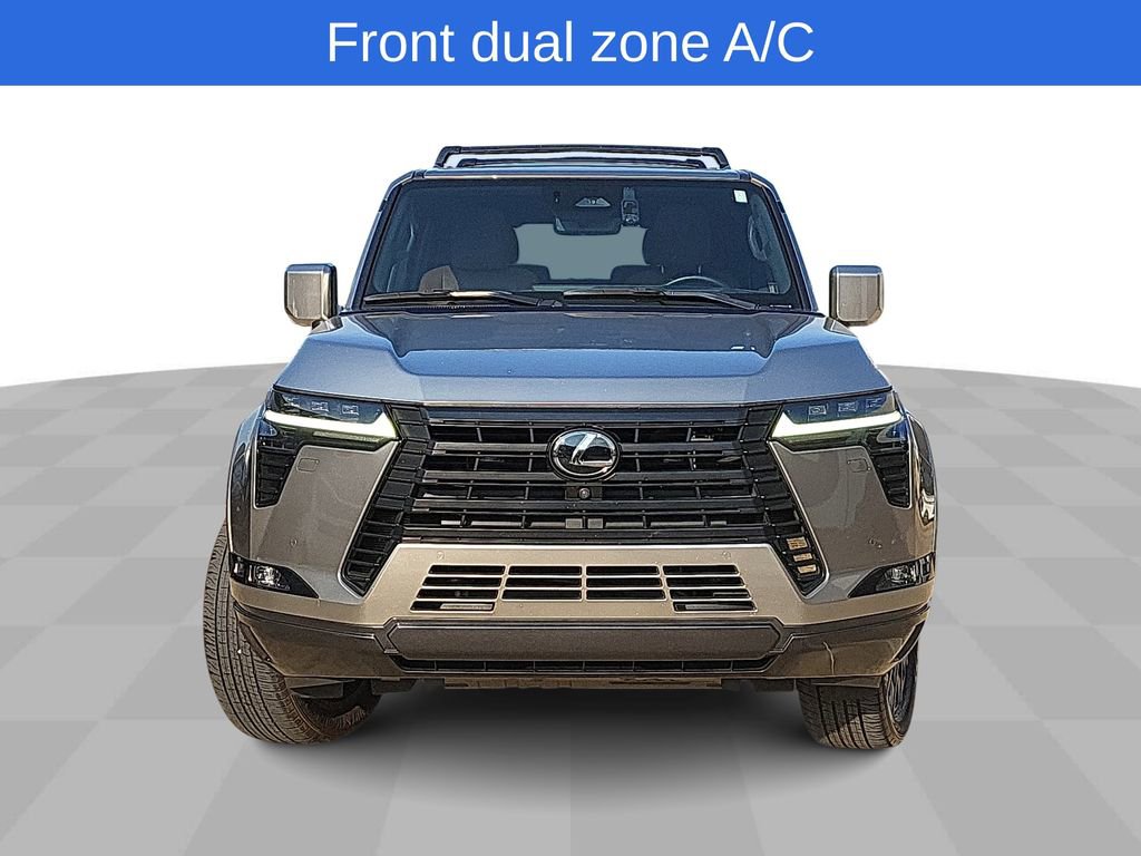 2024 Lexus GX 550 Luxury photo 3