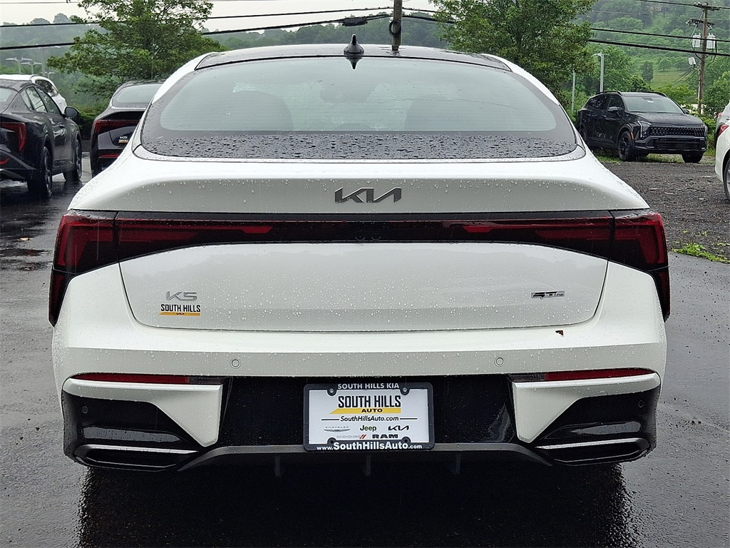2025 Kia K5 GT-Line photo 4