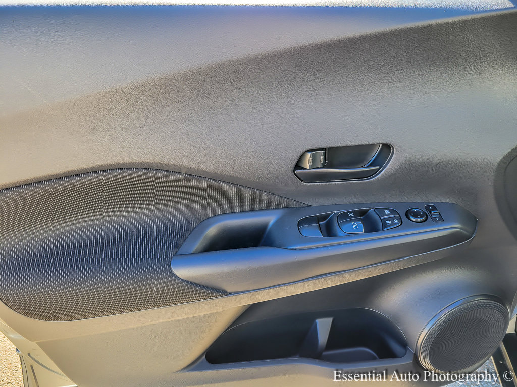 2023 NISSAN KICKS - Image 16