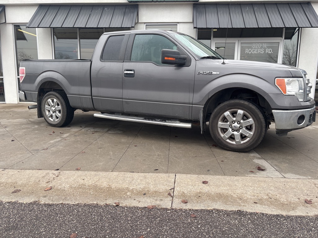 2013 Ford F-150 XLT photo 2