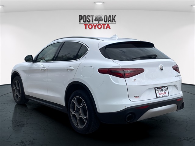 2019 Alfa Romeo Stelvio Base photo 5