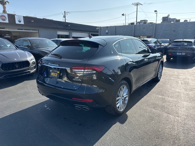 2022 Maserati Levante GT photo 2