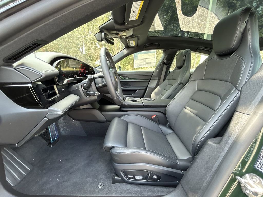 2025 Porsche Taycan Base photo 13