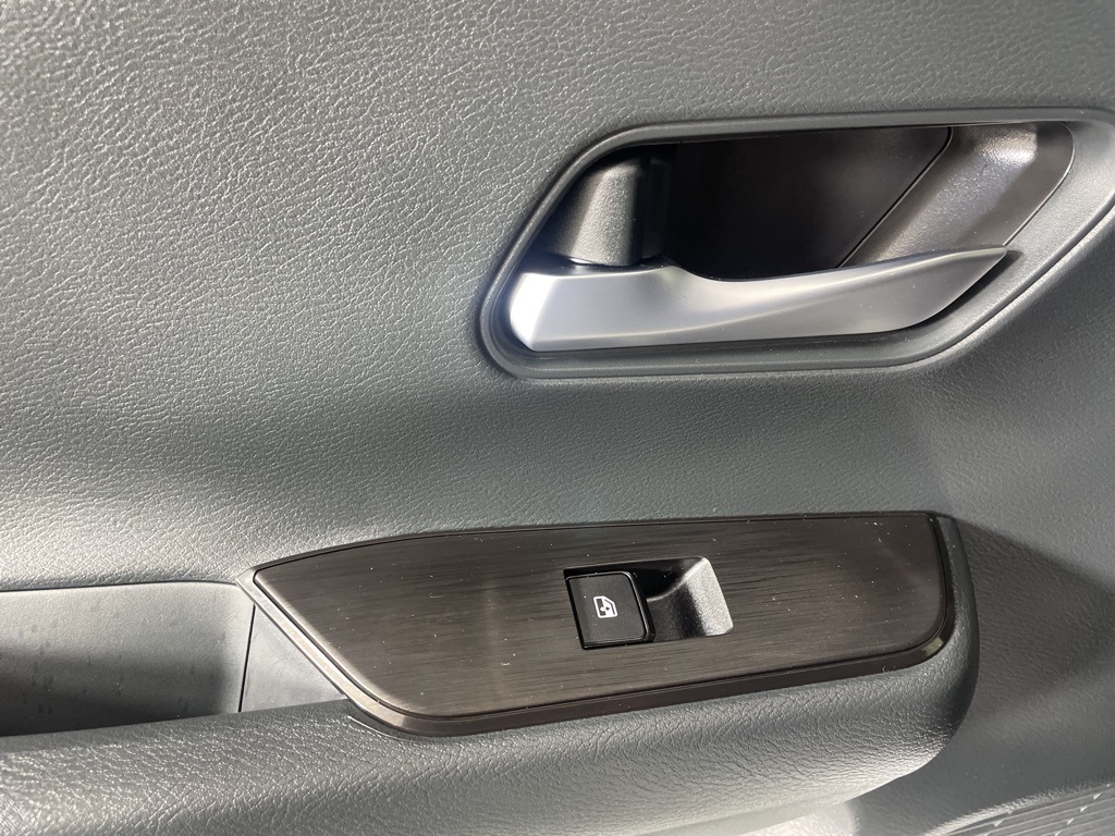 2025 Nissan Kicks SV photo 34