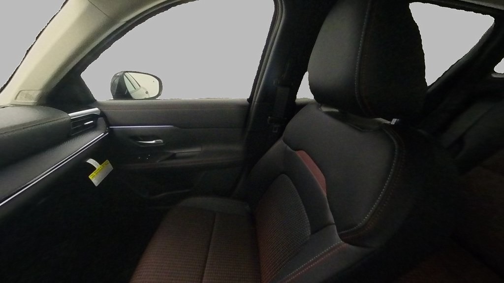 2025 Nissan Kicks SR photo 19