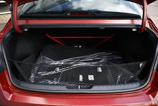 2025 Hyundai Elantra N Base photo 5
