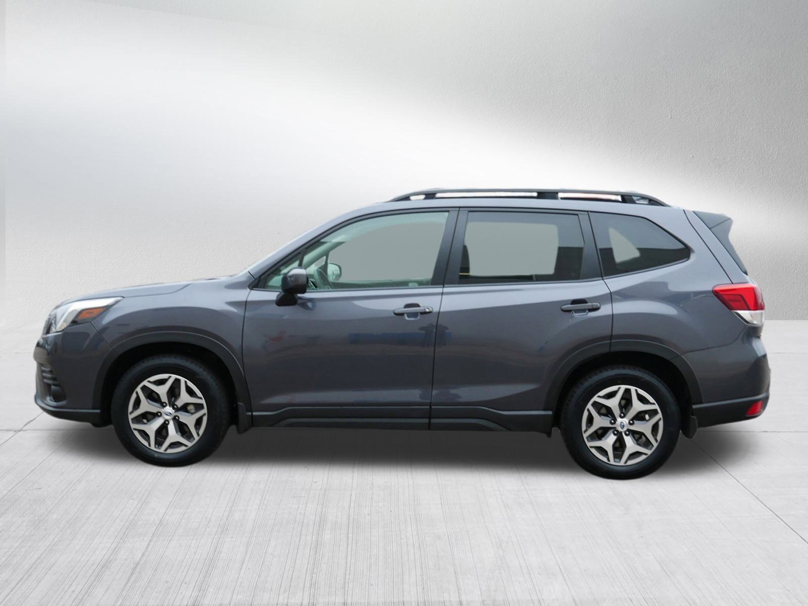 2024 Subaru Forester Premium photo 4