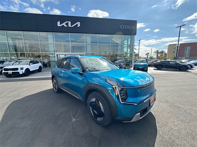 2026 Kia EV9 Wind's photo