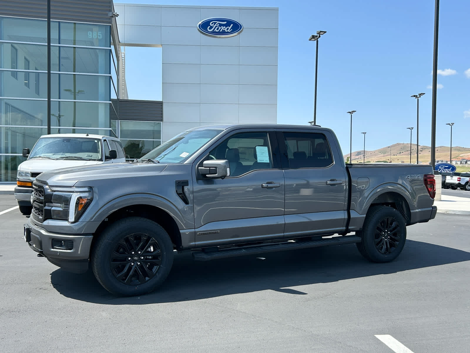 2025 Ford F-150 Lariat's photo