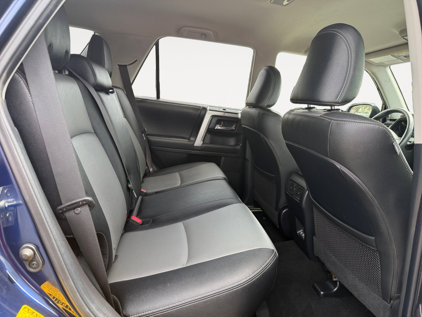 2020 Toyota 4Runner SR5 Premium photo 17