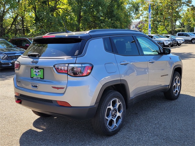 2022 Jeep Compass Trailhawk photo 2