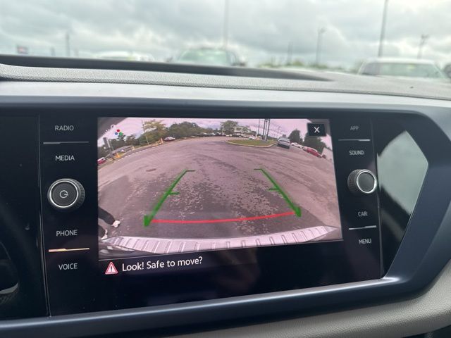 2022 Volkswagen Taos SE photo 10