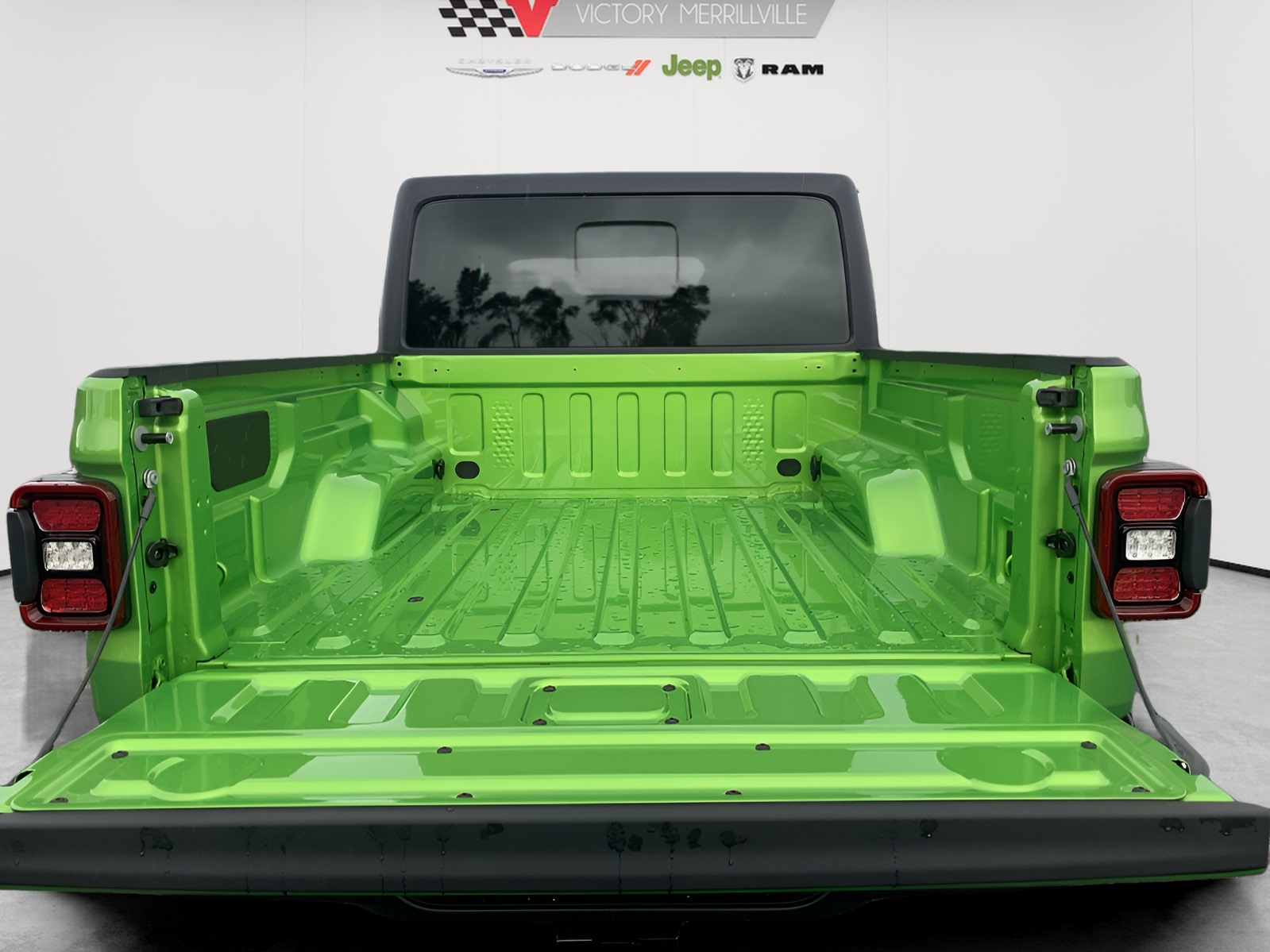 2025 Jeep Gladiator Willys photo 28