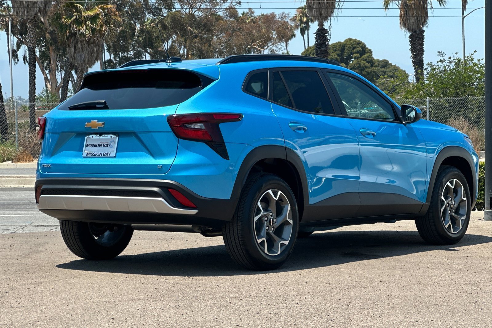 2025 Chevrolet Trax LT photo 4