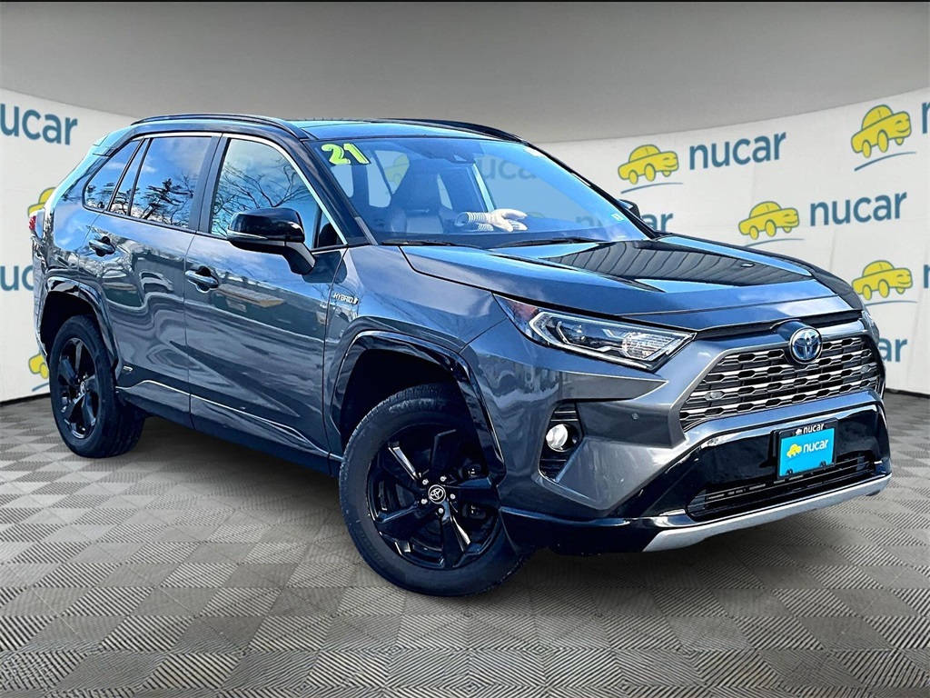 2021 Toyota RAV4 XSE's photo