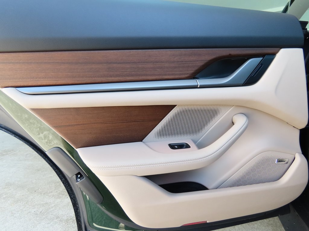 2025 Porsche Taycan 4S photo 22