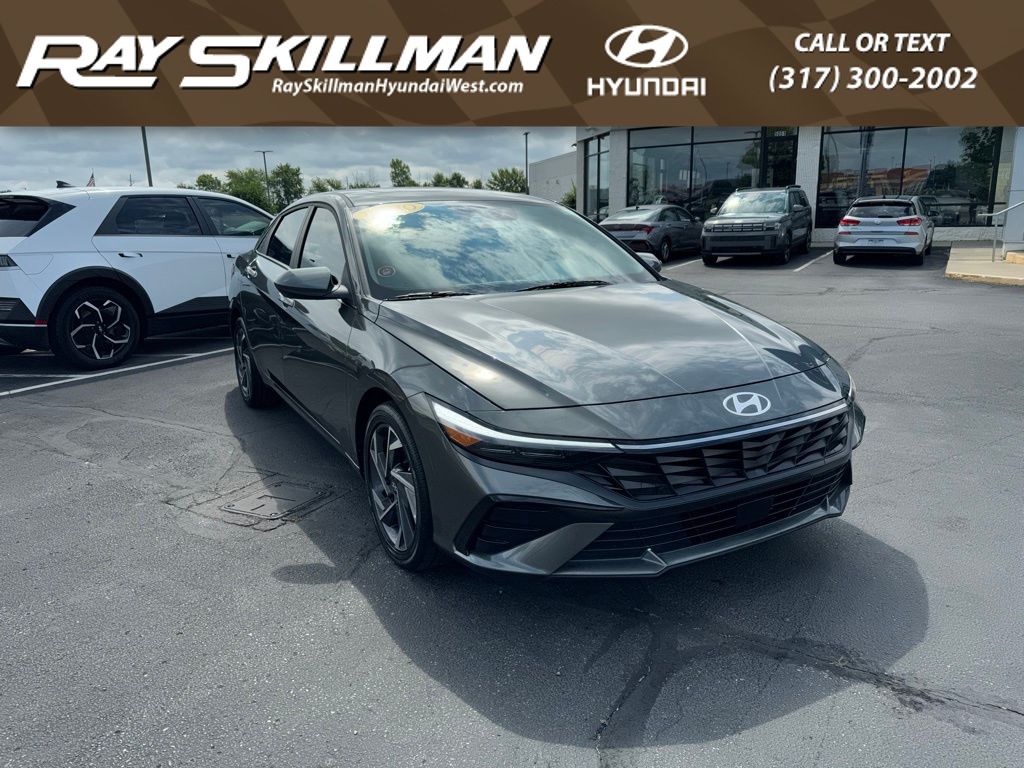 2025 Hyundai Elantra SEL's photo