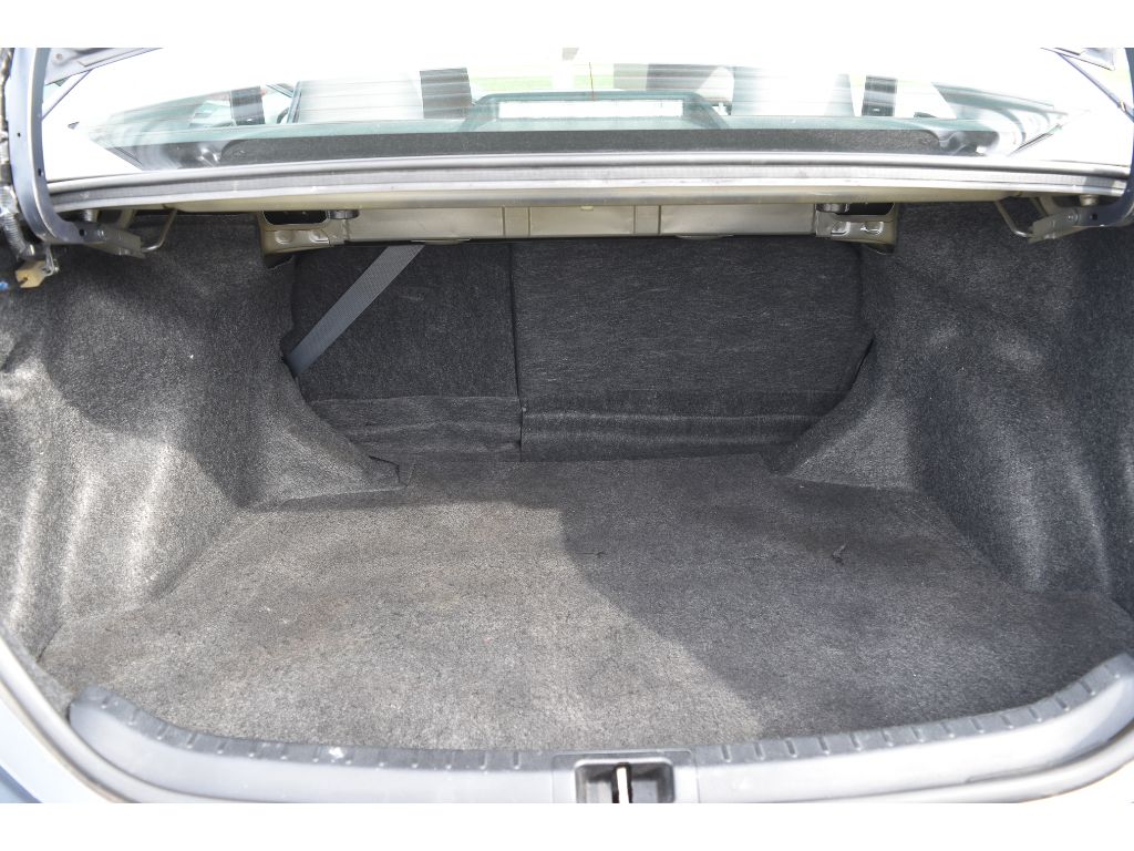 2019 Toyota Corolla LE photo 29