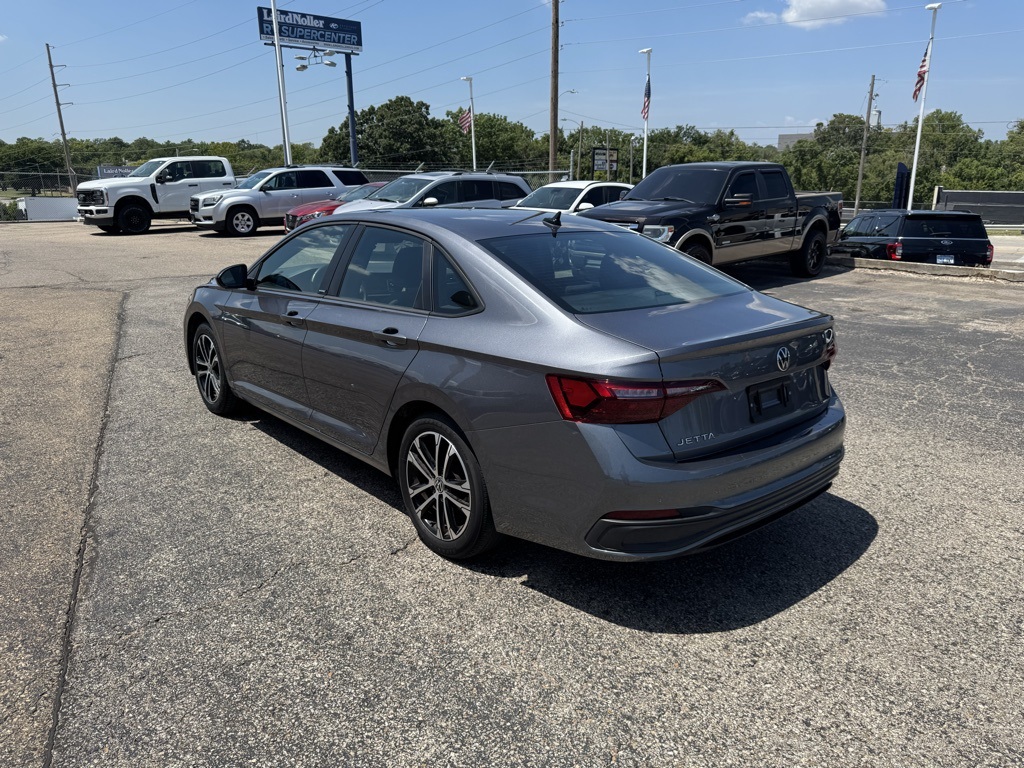 2024 Volkswagen Jetta 1.5T Sport photo 5