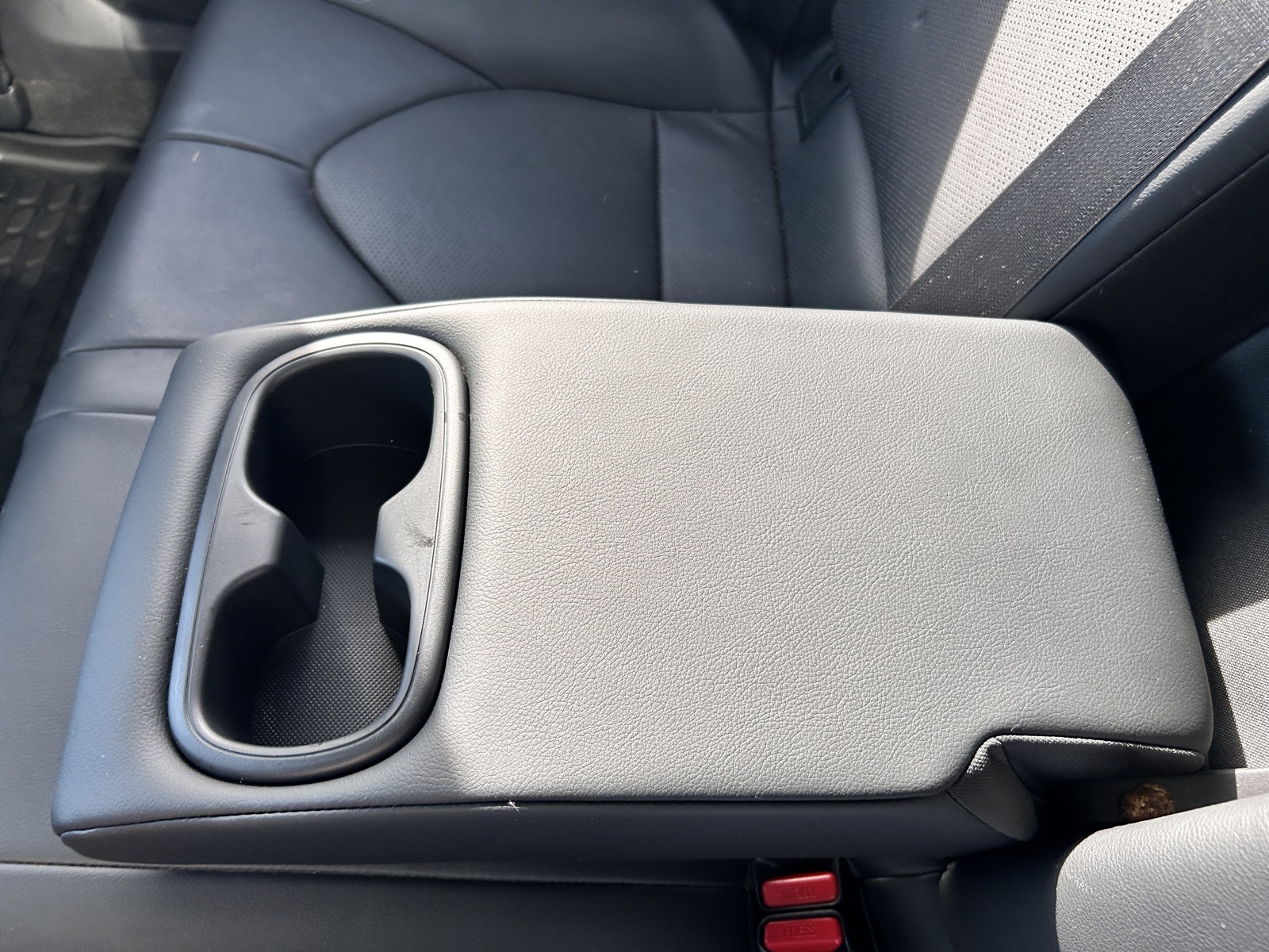 2022 Toyota Camry XSE photo 12