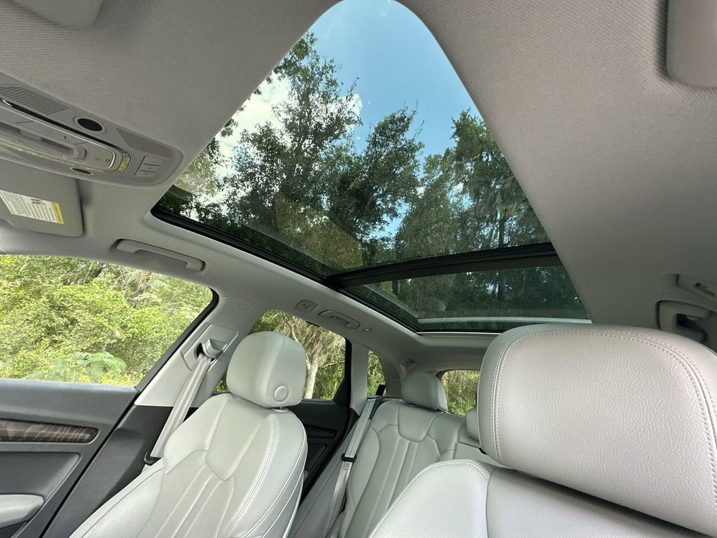 2018 Audi Q5 2.0T Premium Plus photo 22