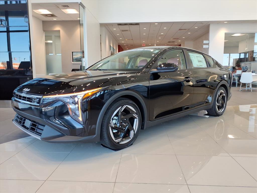 2025 Kia K4 EX's photo