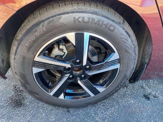 2024 Nissan Sentra SV photo 10
