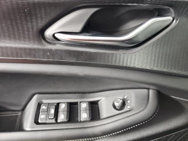 2025 Jeep Grand Cherokee Laredo X photo 13