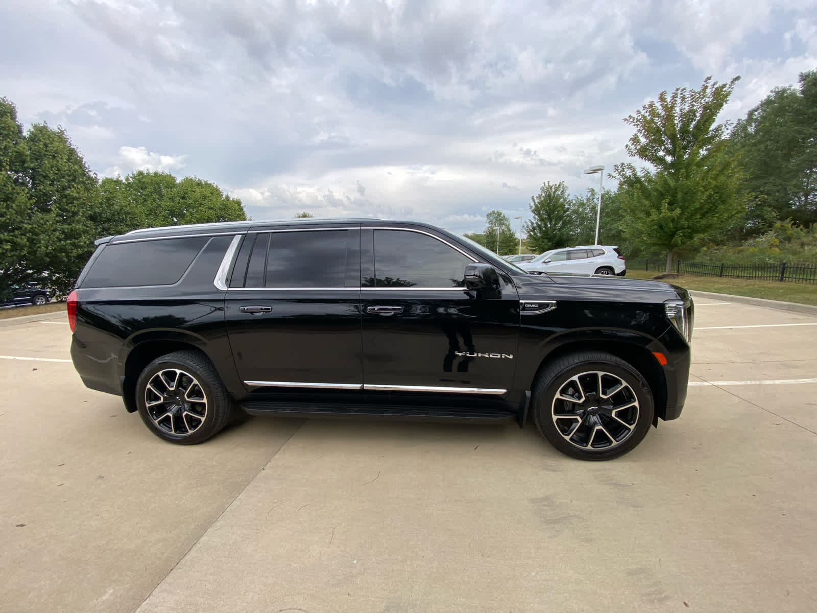 2021 Gmc Yukon XL SLT photo 5