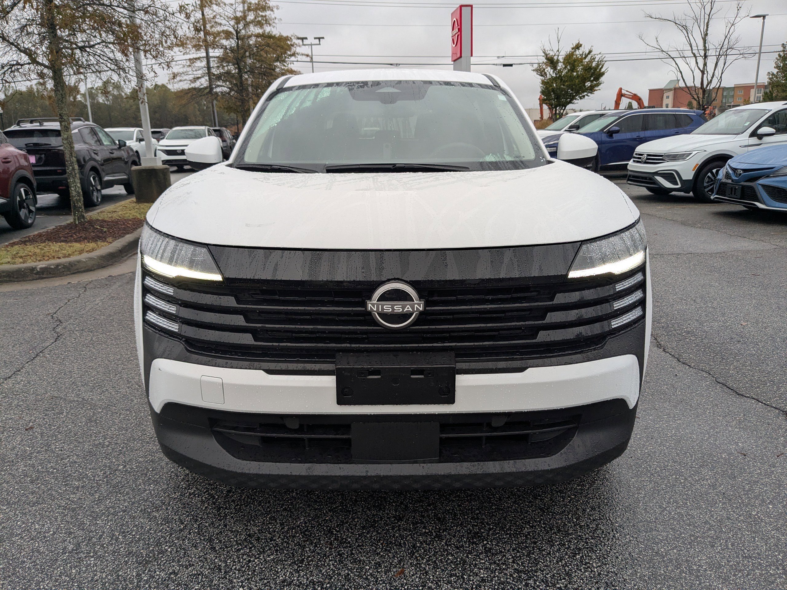 2025 Nissan Kicks SV photo 4