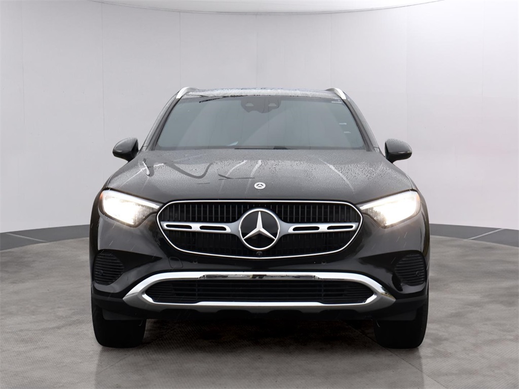 2026 Mercedes Benz GLC 300 4MATIC photo 2