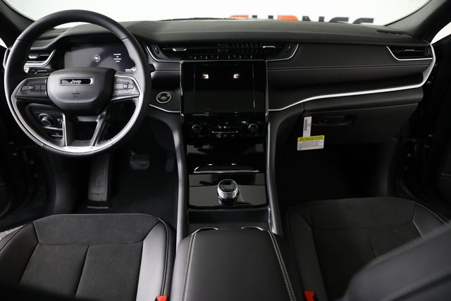 2025 Jeep Grand Cherokee Altitude X photo 21