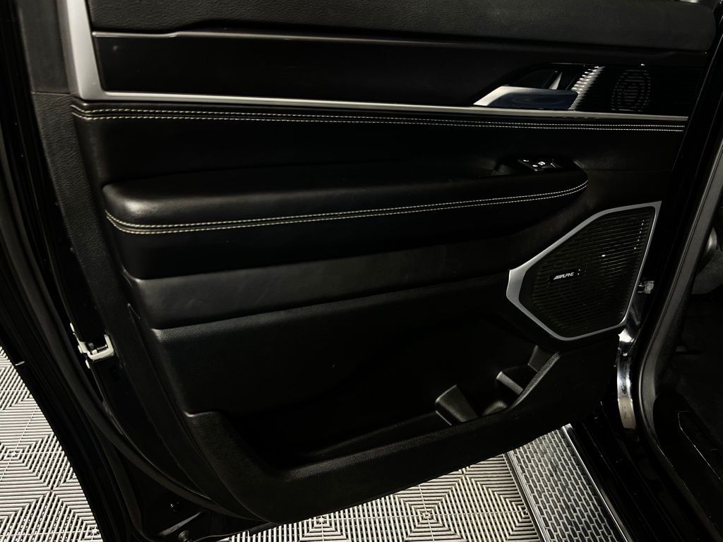 2023 Jeep Wagoneer L Base photo 23