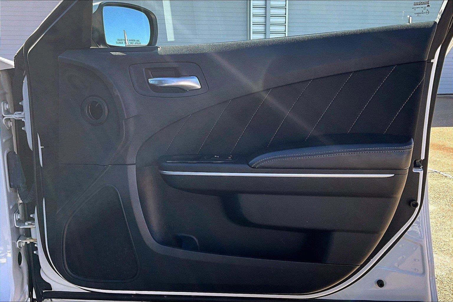 2022 Dodge Charger SXT photo 19