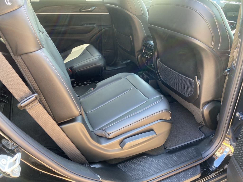 2025 Jeep Grand Cherokee Limited photo 12