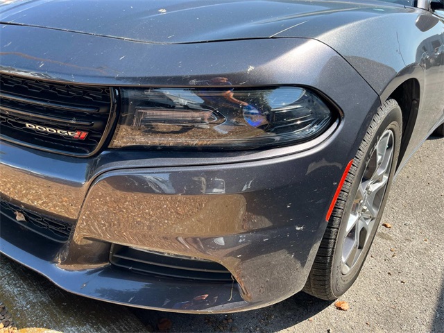 2015 Dodge Charger SXT photo 9