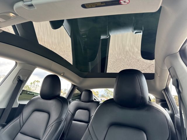 2021 Tesla Model Y Long Range photo 17