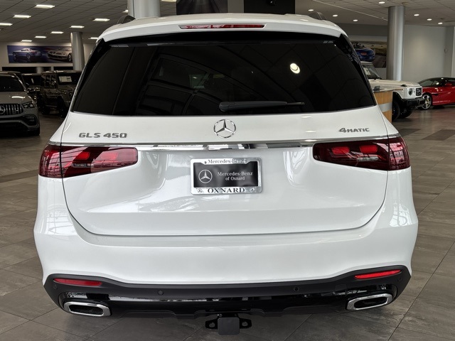 2025 Mercedes Benz GLS 450 4MATIC photo 3