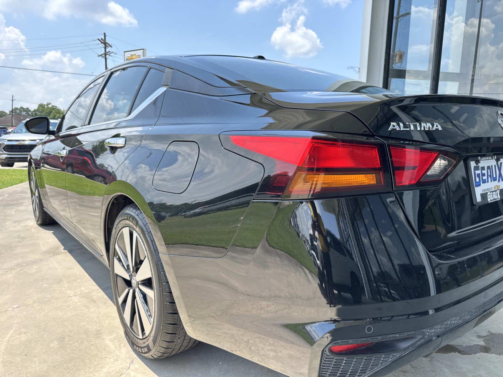 2021 Nissan Altima 2.5 SV photo 9
