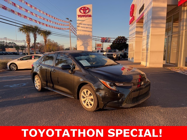 2022 Toyota Corolla LE's photo