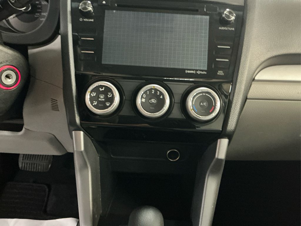 2016 Subaru Forester 2.5i Premium photo 18