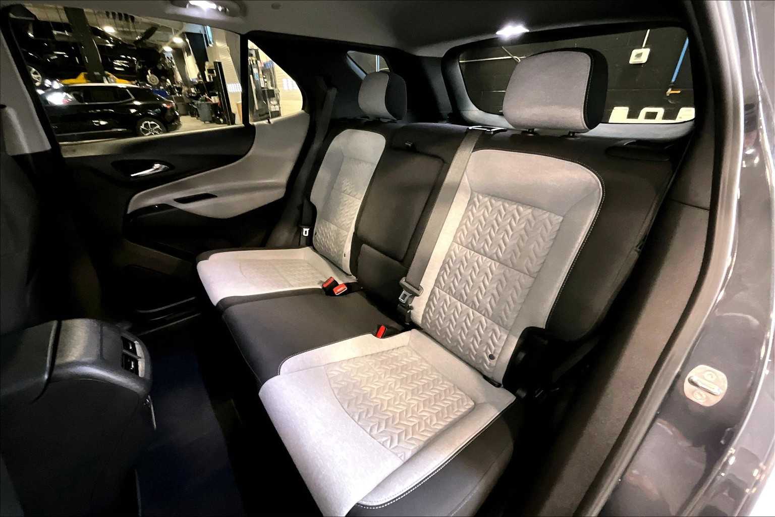 2022 Chevrolet Equinox LS photo 13