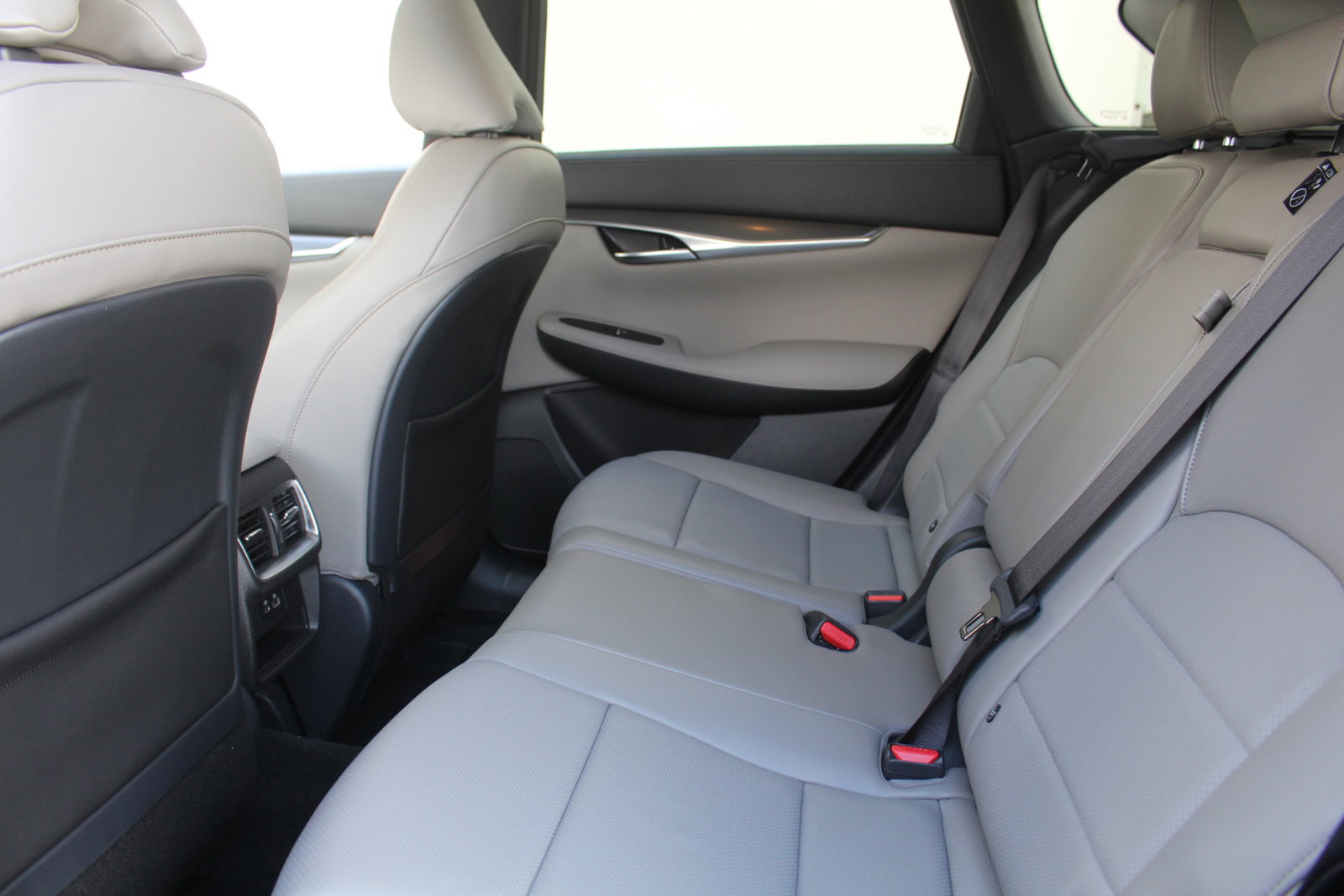 2025 Infiniti QX50 Luxe photo 14