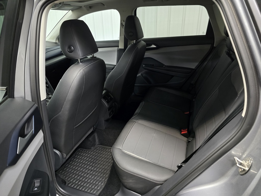 2024 Volkswagen Taos SE photo 30