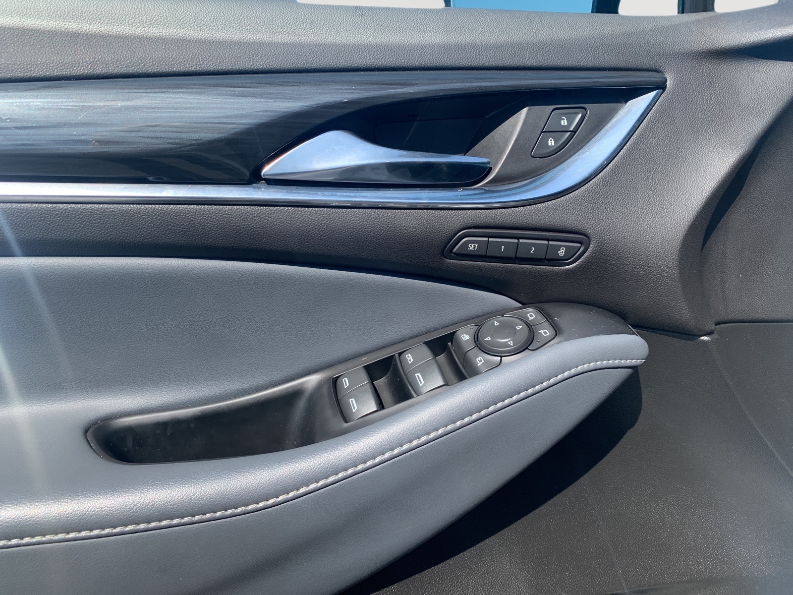 2024 Buick Enclave Premium photo 9