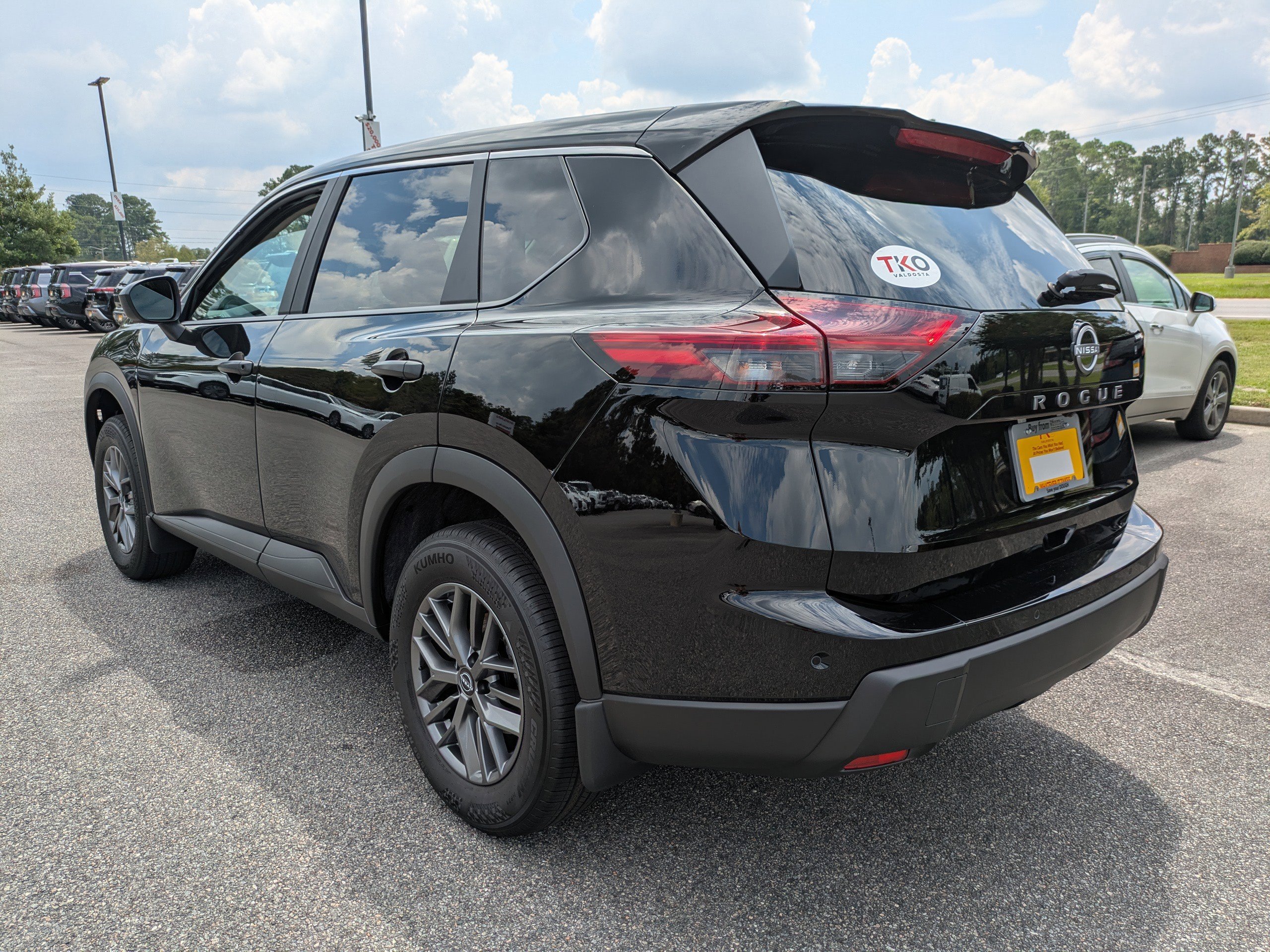 2026 Nissan Rogue S photo 5