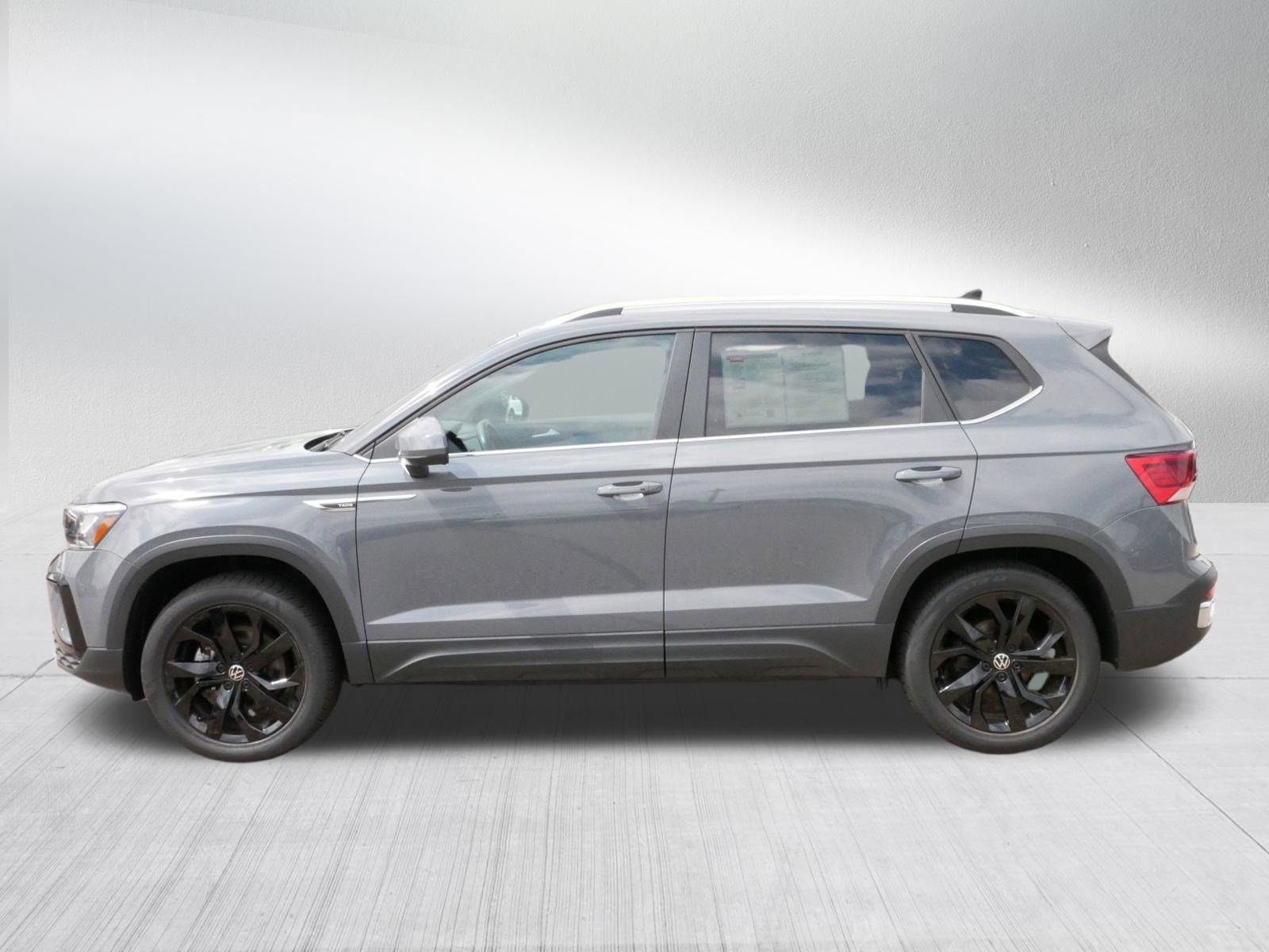 2023 Volkswagen Taos SE photo 4